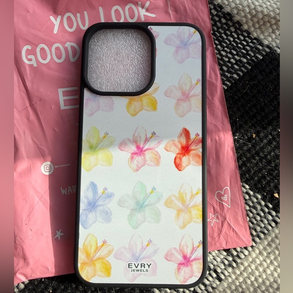 Floral Phone Case - Multicolor - Picture 3 of 3